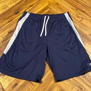 NEVER BEEN WORN Mens Old Navy Shorts